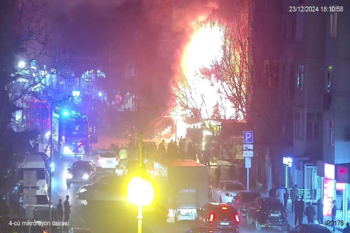 Nəsimi rayonunda yanğın baş verib: bu küçədə hərəkət dayandırılıb (FOTO) (ƏLAVƏ OLUNUB)