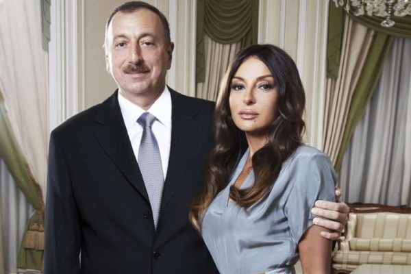 Mehriban Əliyeva Prezidenti təbrik etdi - FOTO