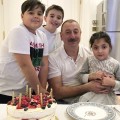 Nəvələri İlham Əliyevi belə təbrik etdi