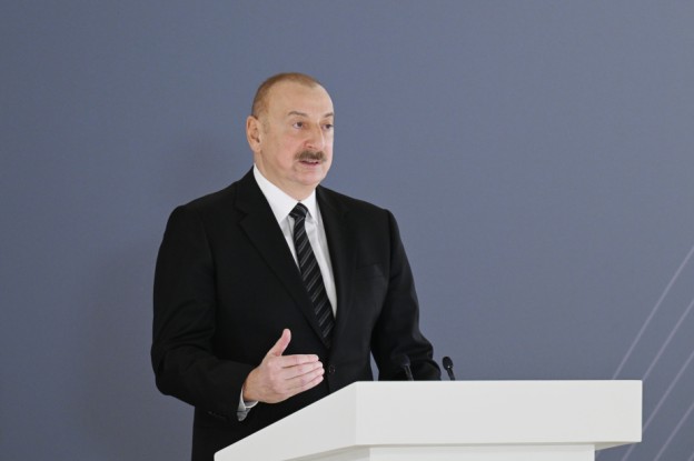 Prezident İlham Əliyev: Gələn ildən başlayaraq Gəncədə çox böyük təmir-bərpa işləri aparılacaq