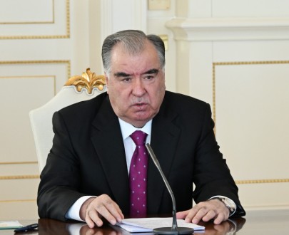 Emoməli Rəhmon Prezident İlham Əliyevi təbrik edib